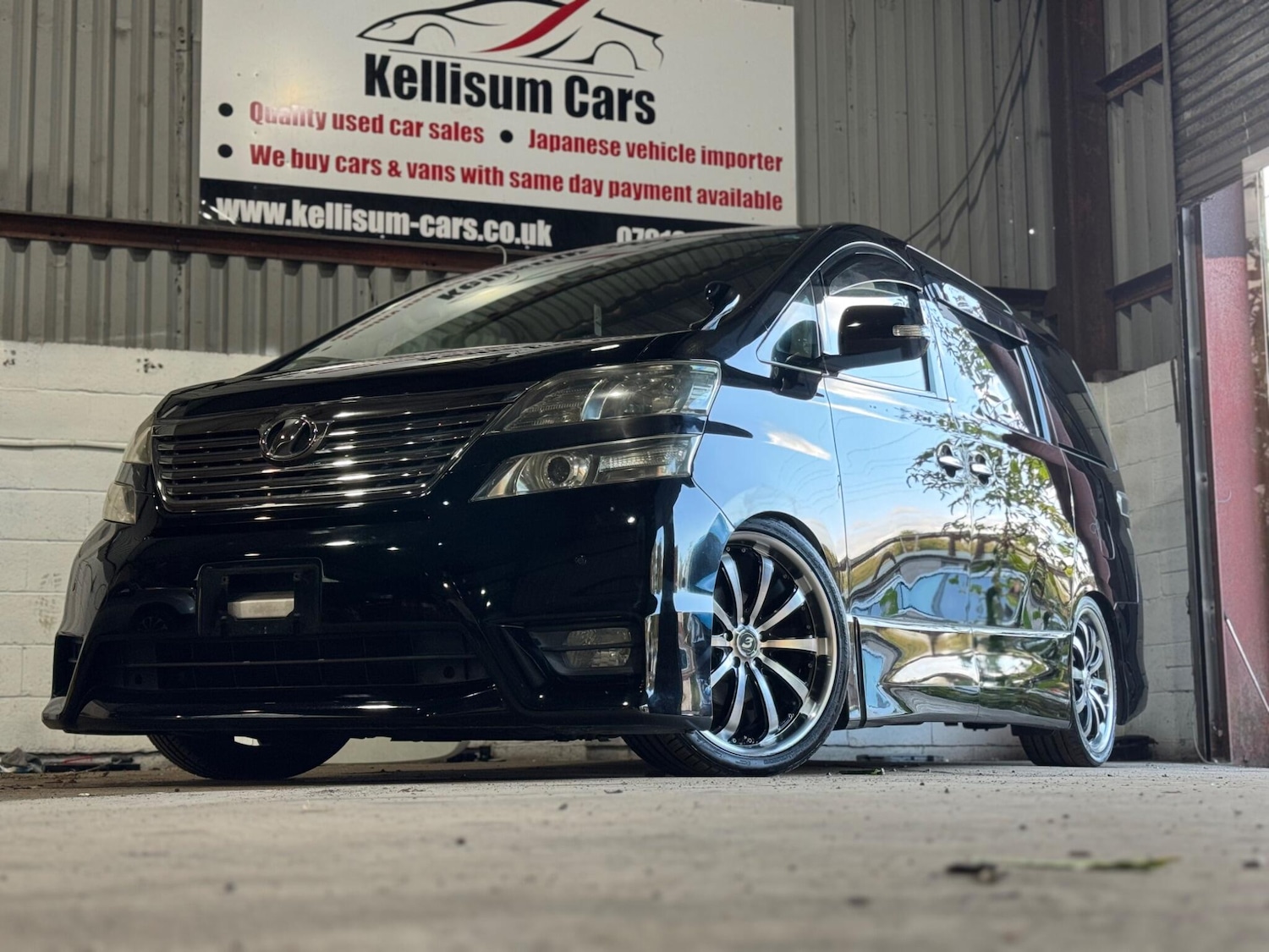 Used Toyota Vellfire for sale - 76633958: Photo 1