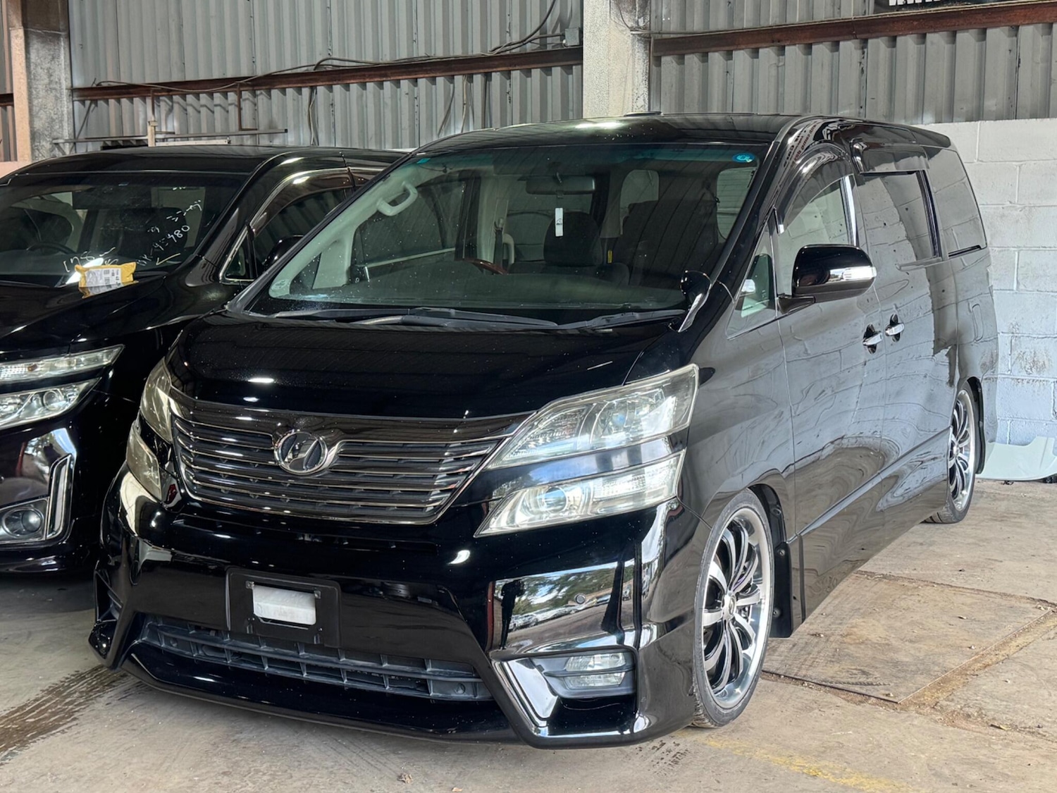Used Toyota Vellfire for sale - 76633958: Photo 10