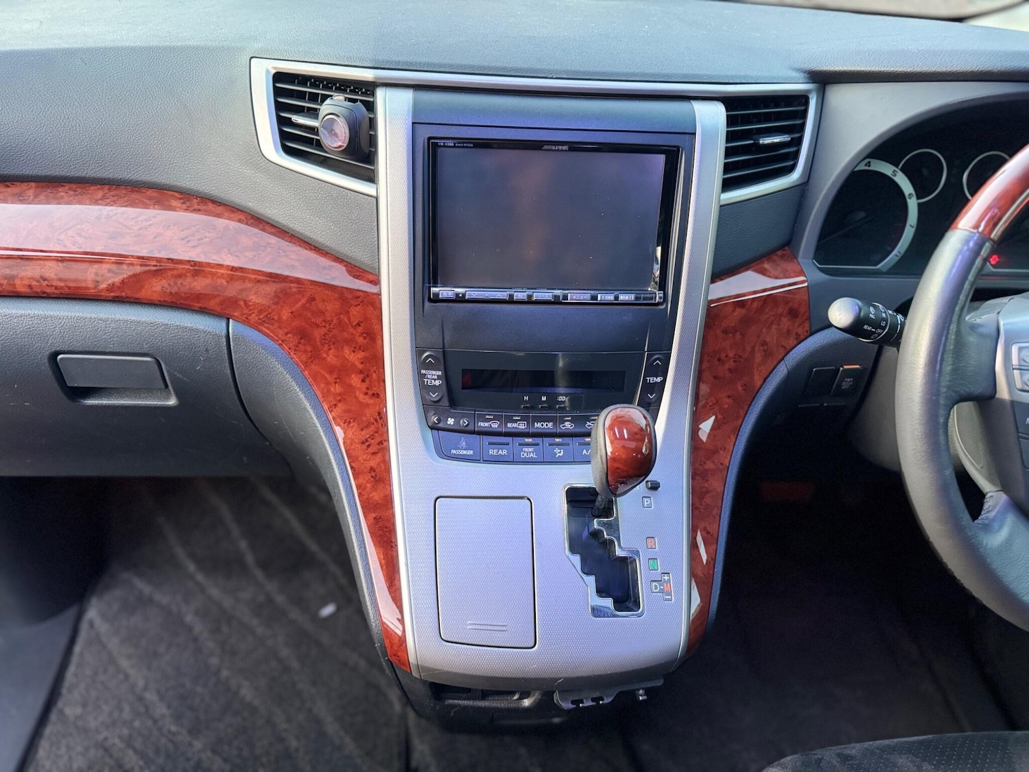 Used Toyota Vellfire for sale - 76633958: Photo 36