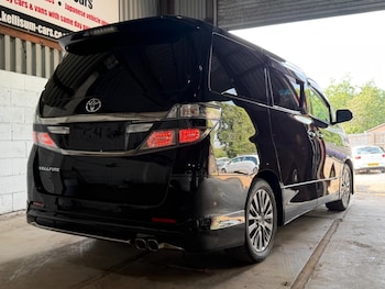 Used Toyota Vellfire 2013 for sale - 79212507: Photo