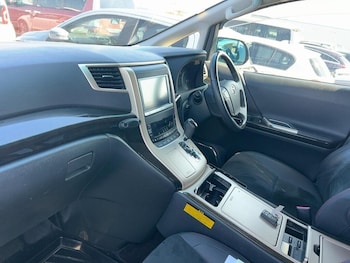 Used Toyota Vellfire 2013 for sale - 77924877: Photo