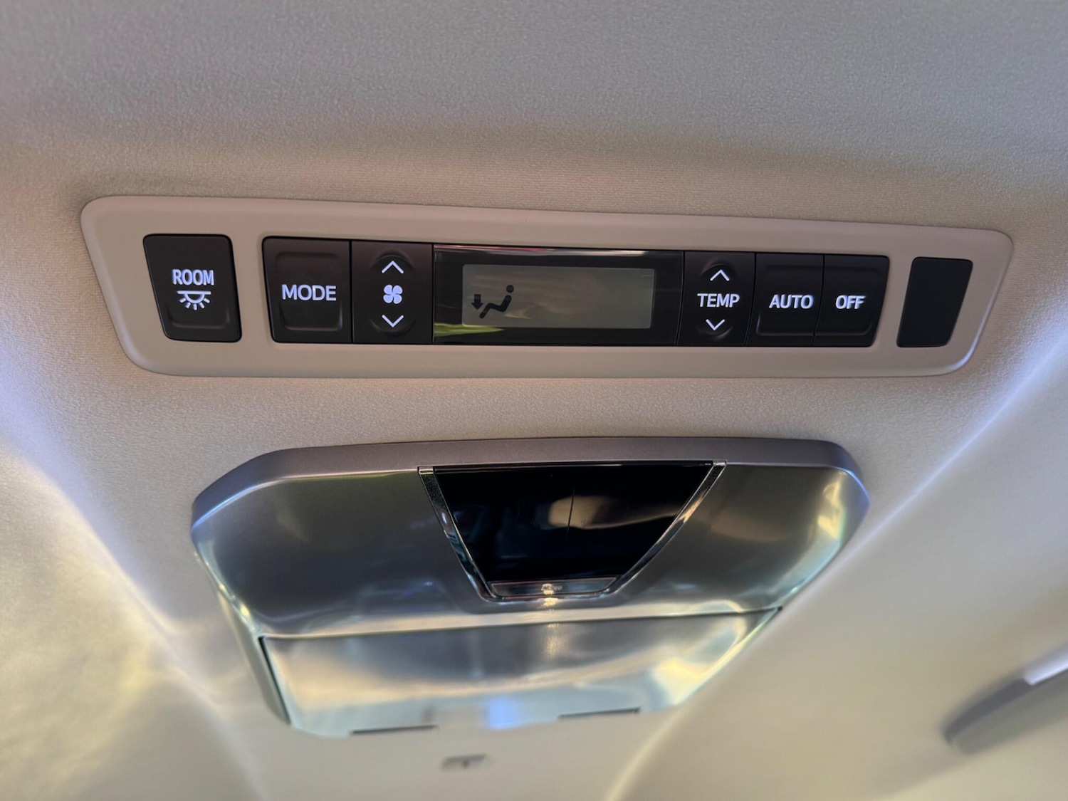 Used Toyota Vellfire for sale - 76866054: Photo 38