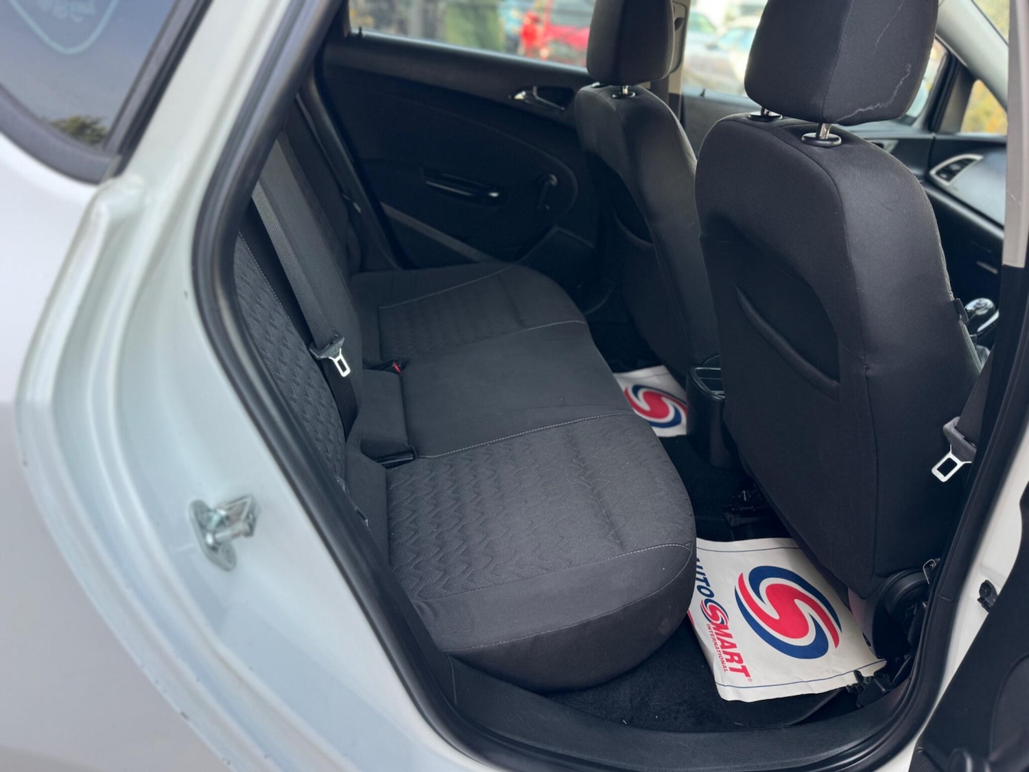 Used Vauxhall Astra 2013 for sale - 77330949: Photo 17