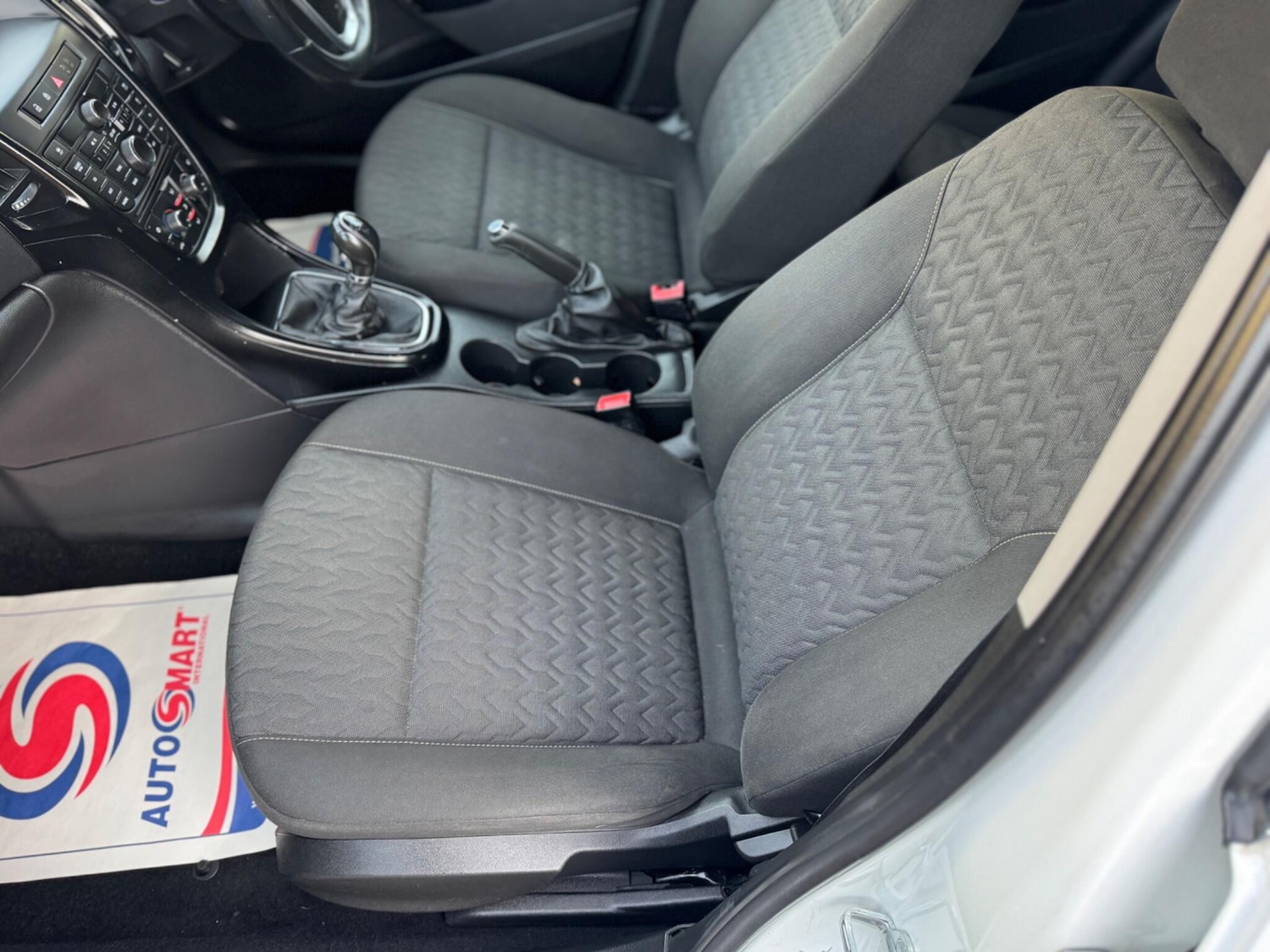 Used Vauxhall Astra 2013 for sale - 77330949: Photo 23