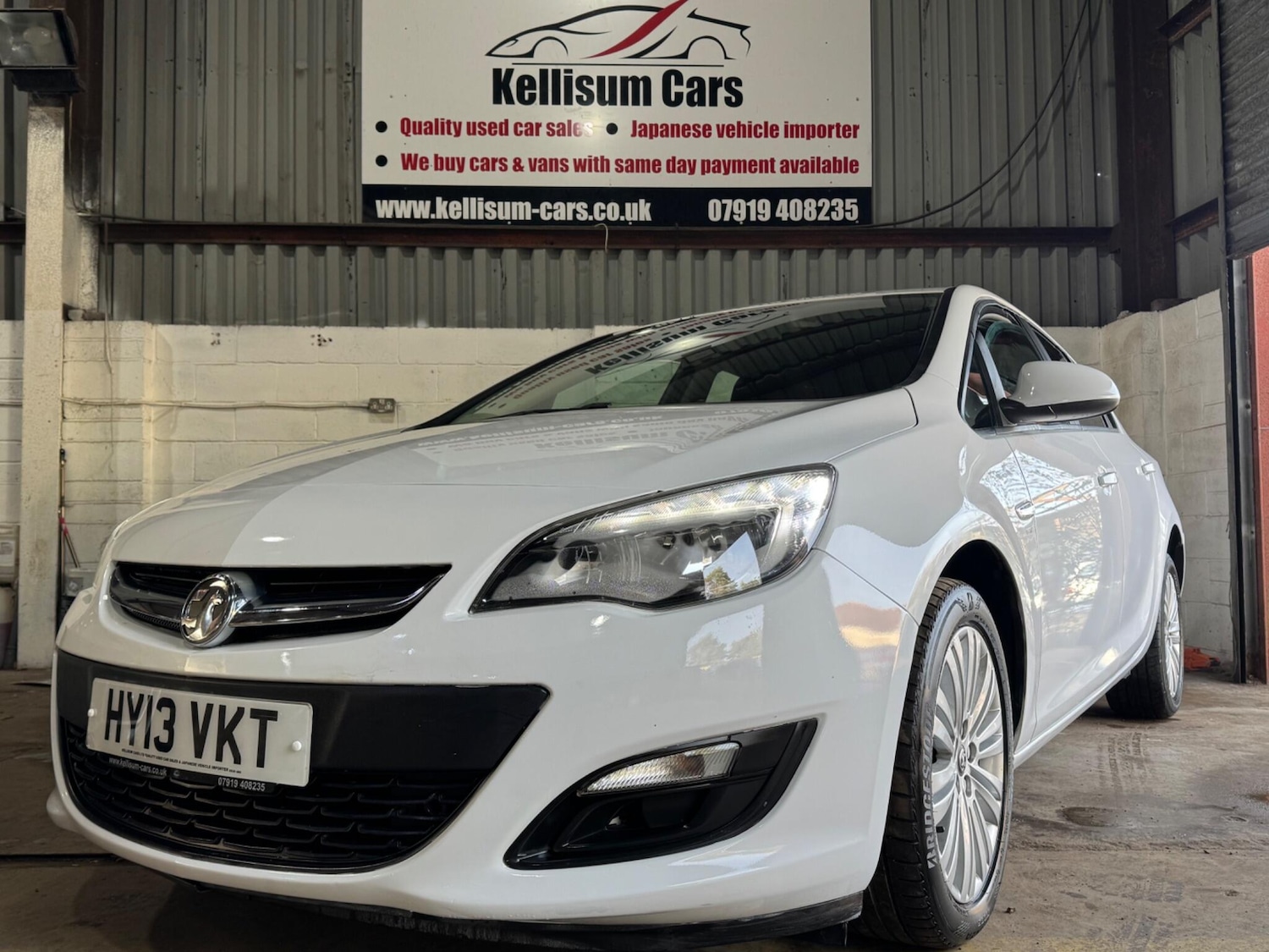 Used Vauxhall Astra 2013 for sale - 77330949: Photo 8