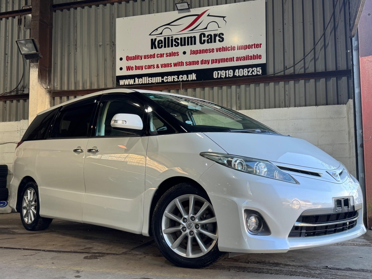 Used Toyota Estima for sale - 77697830: Photo 2