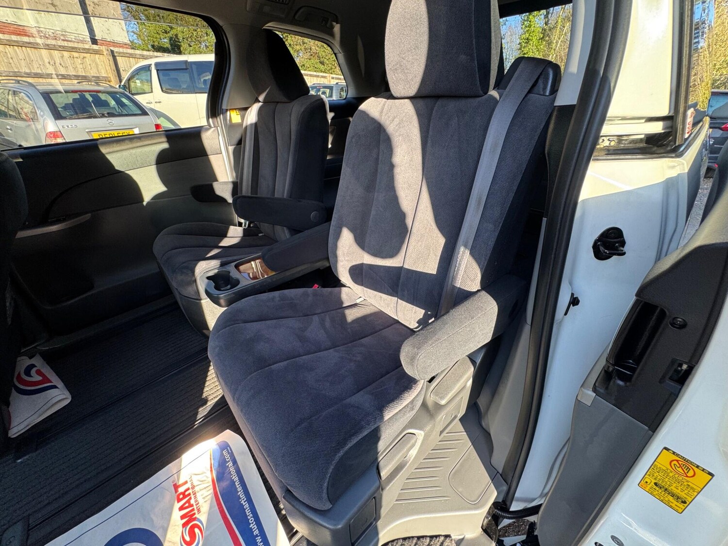 Used Toyota Estima for sale - 77697830: Photo 24