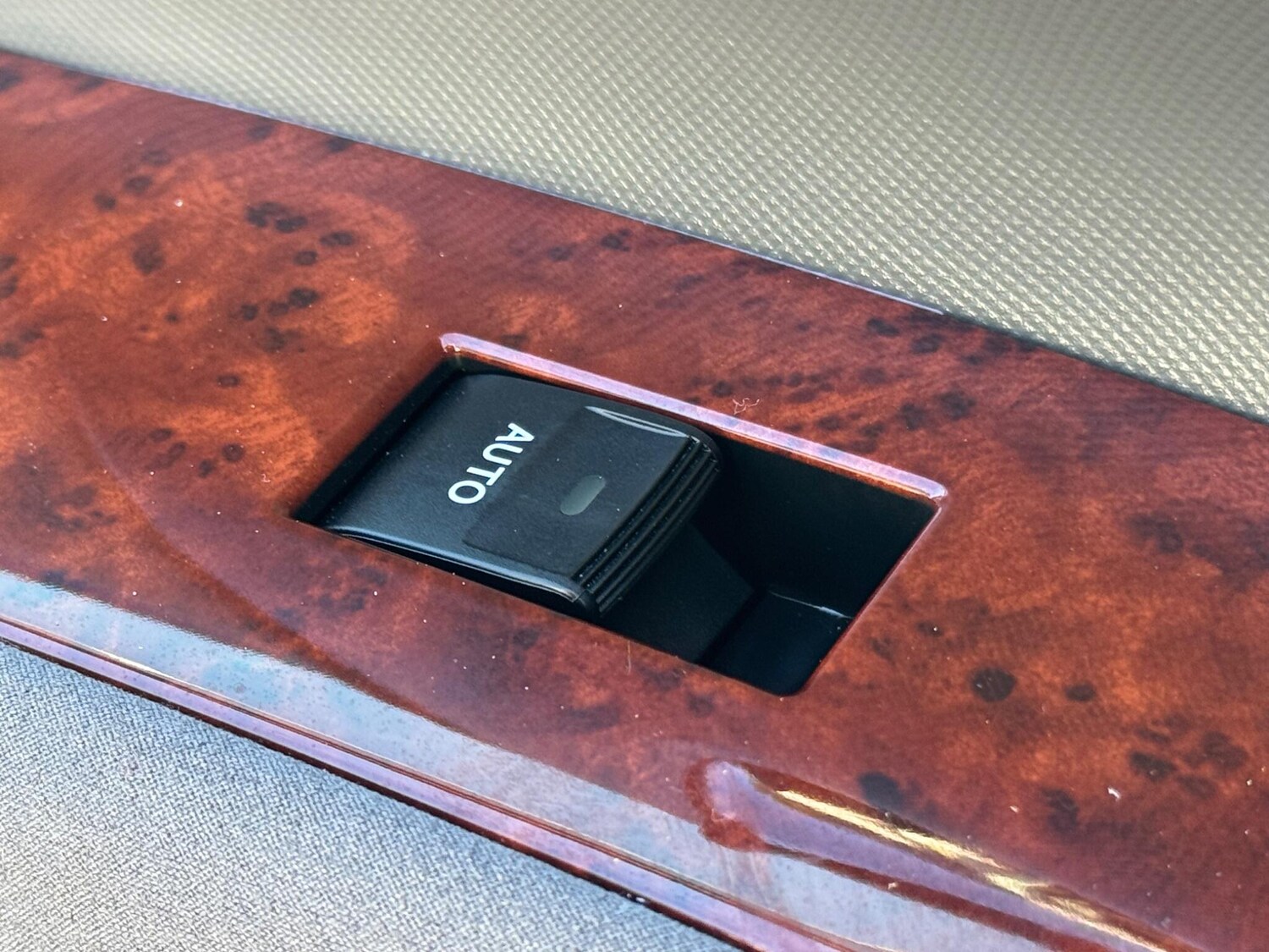 Used Toyota Estima for sale - 77697830: Photo 31