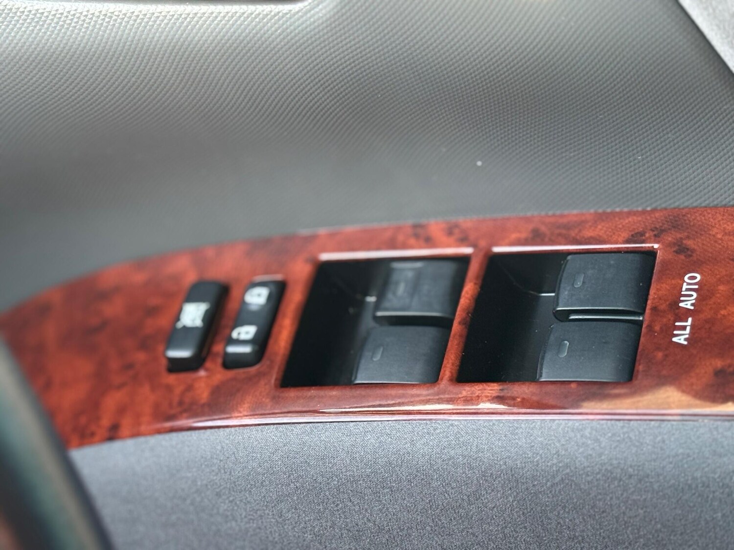 Used Toyota Estima for sale - 77697830: Photo 35