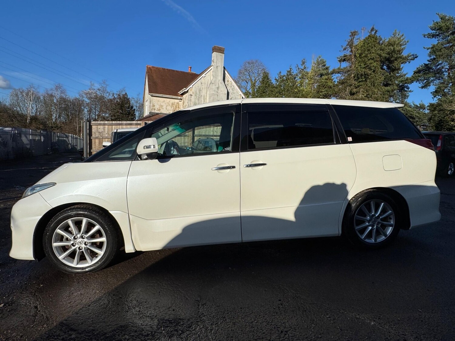 Used Toyota Estima for sale - 77697830: Photo 42
