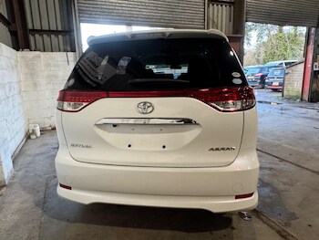 Used Toyota Estima 2010 for sale - 77697830: Photo