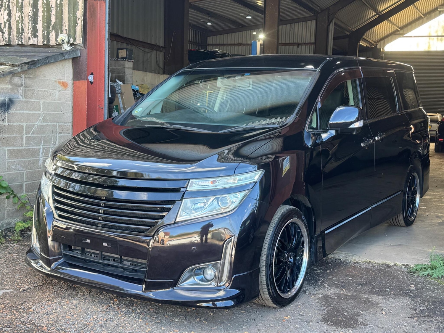Used Nissan Elgrand 2025 for sale - 76635411: Photo 3