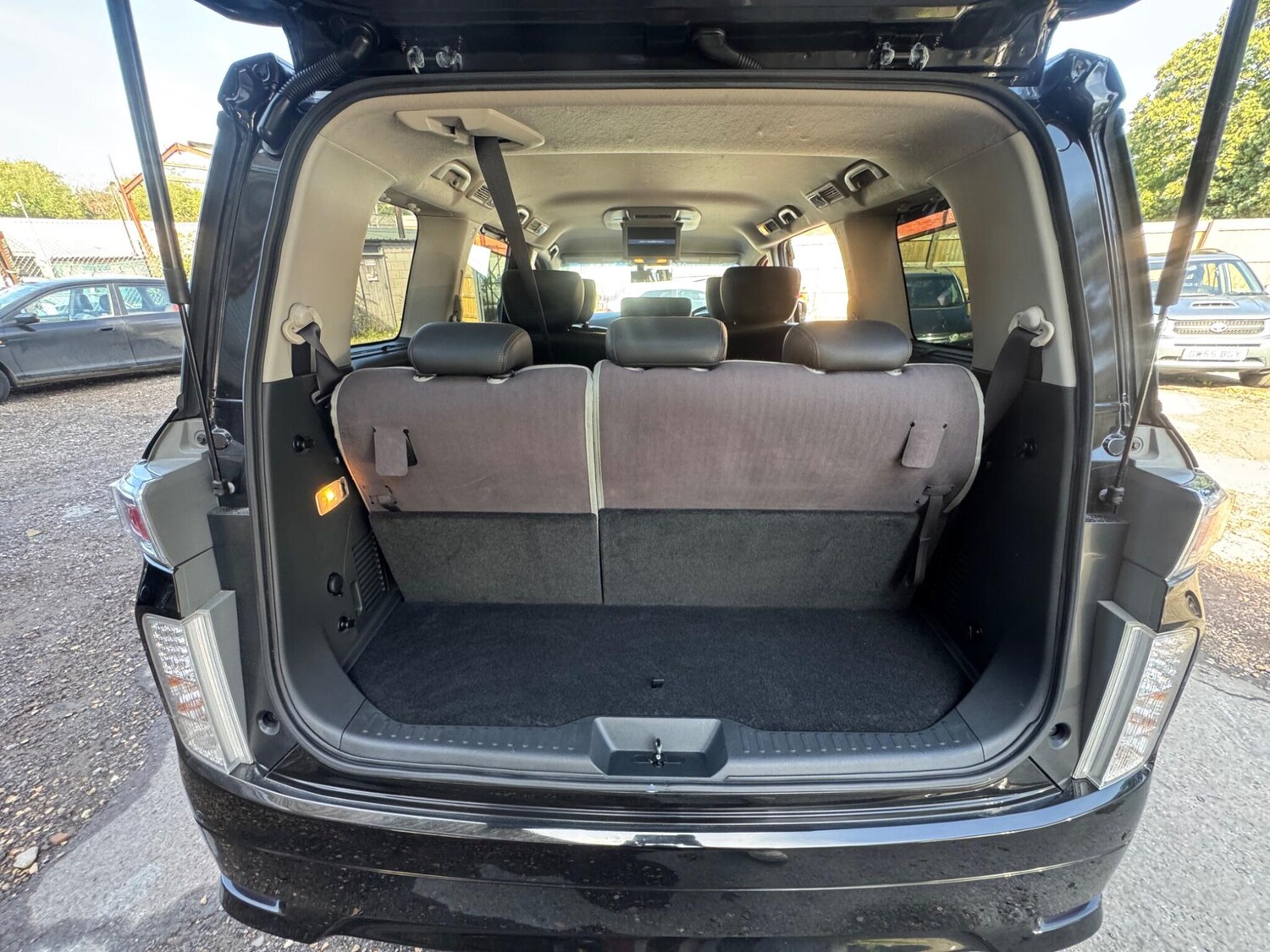 Used Nissan Elgrand 2025 for sale - 76635411: Photo 50