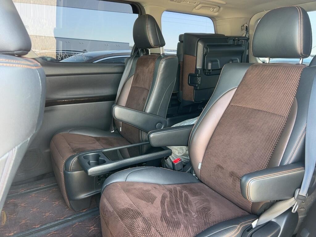 Used Toyota Alphard for sale - 77925303: Photo 3