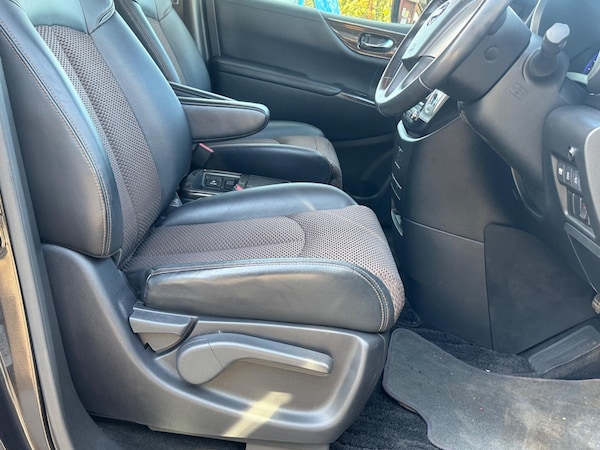 Used Nissan Elgrand for sale - 76251054: Photo 18
