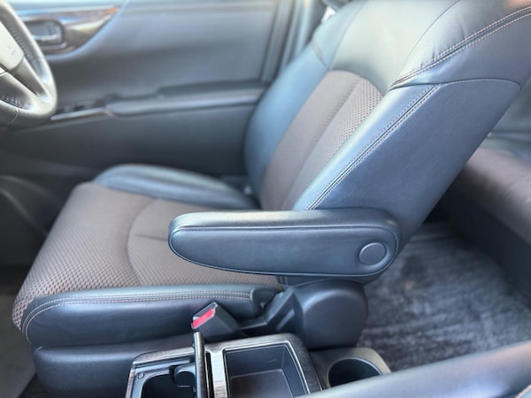 Used Nissan Elgrand for sale - 76251054: Photo 26