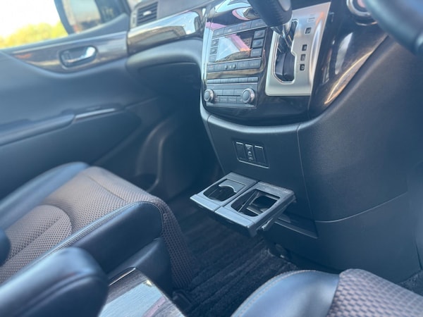 Used Nissan Elgrand for sale - 76251054: Photo 36