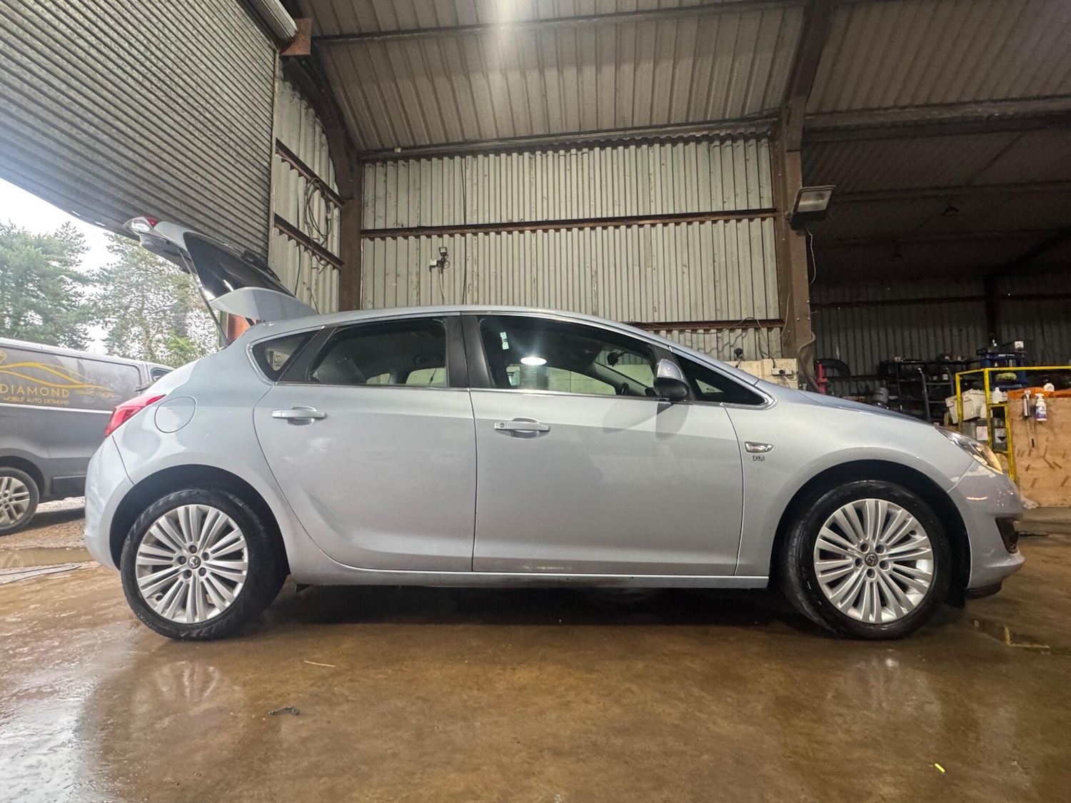 Used Vauxhall Astra 2014 for sale - 77695468: Photo 4