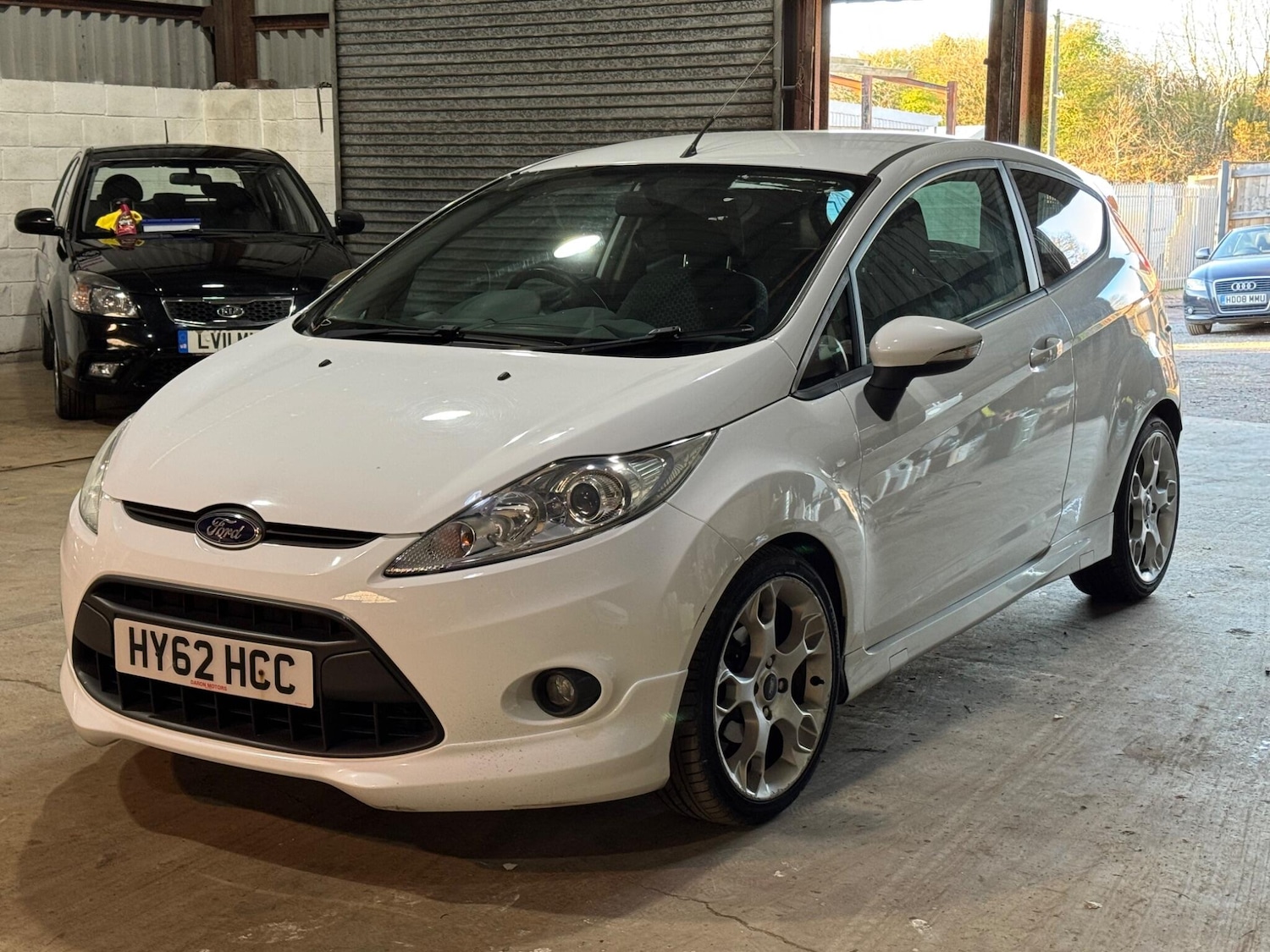 Used Ford Fiesta 2012 for sale - 77957919: Photo 2