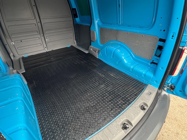 Used Volkswagen Caddy Maxi 2010 for sale - 76259667: Photo 24