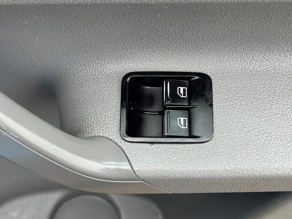 Used Volkswagen Caddy Maxi 2010 for sale - 76259667: Photo 29