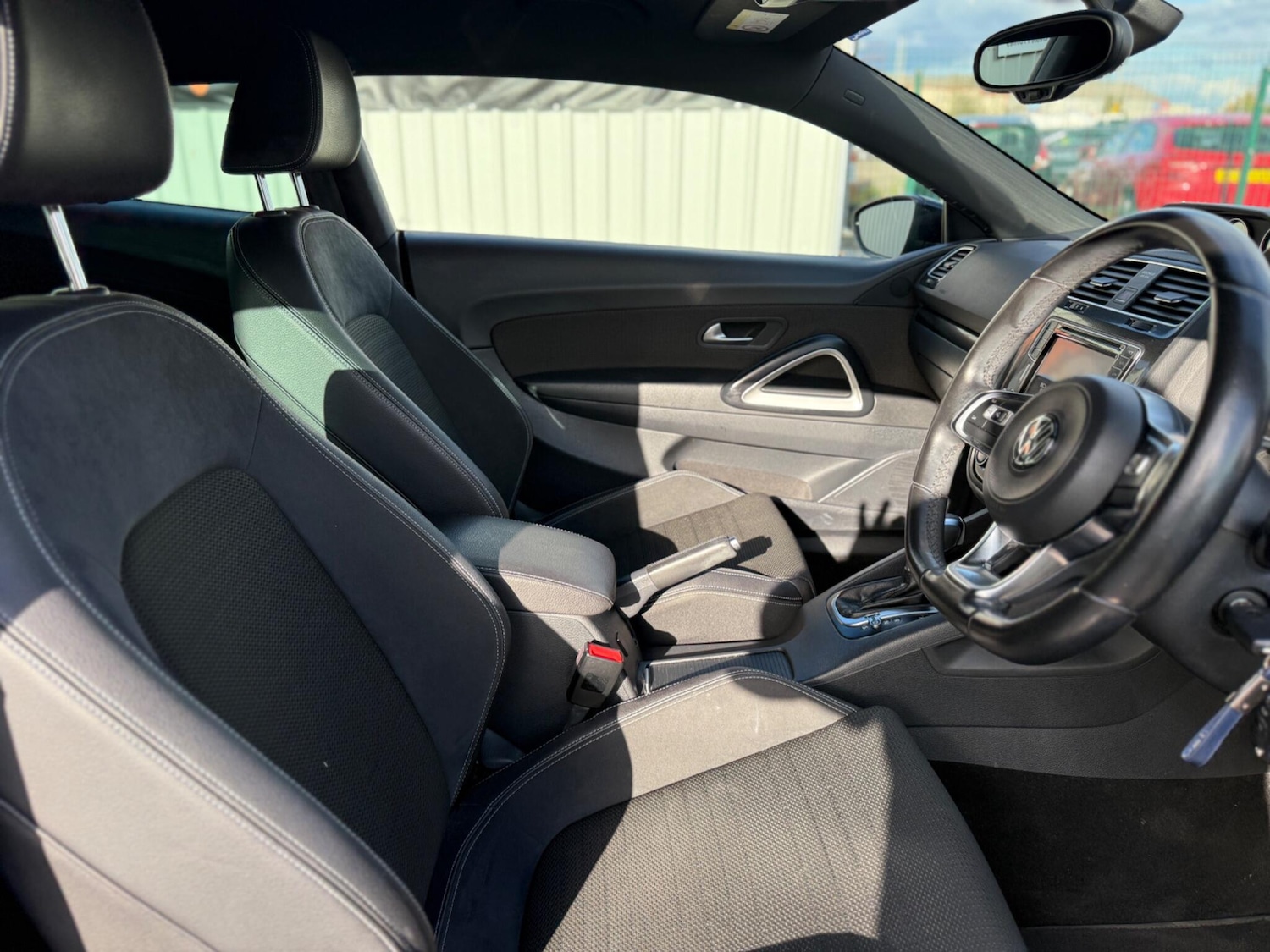 Used Volkswagen Scirocco 2017 for sale - 77812901: Photo 11