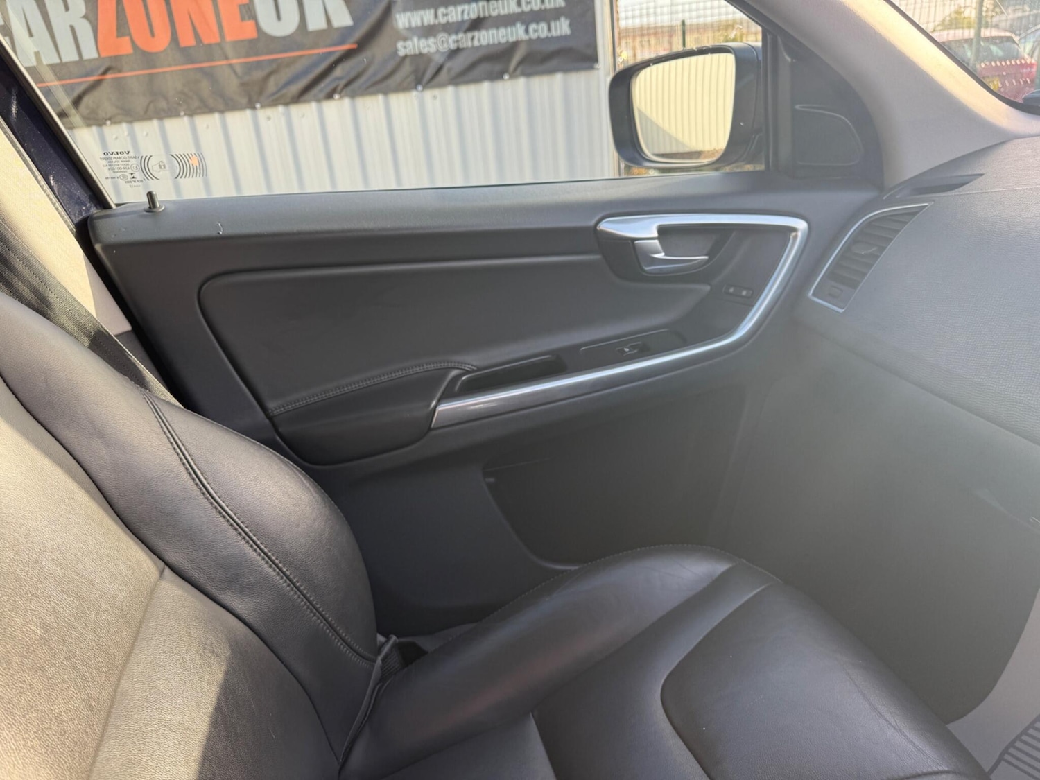 Used Volvo XC60 2017 for sale - 76688835: Photo 16