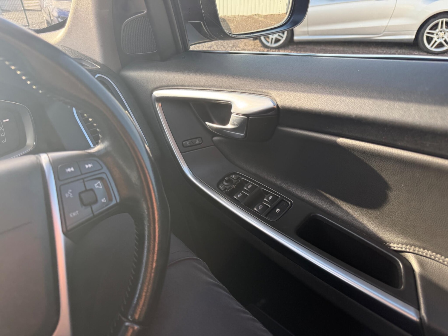 Used Volvo XC60 2017 for sale - 76688835: Photo 17