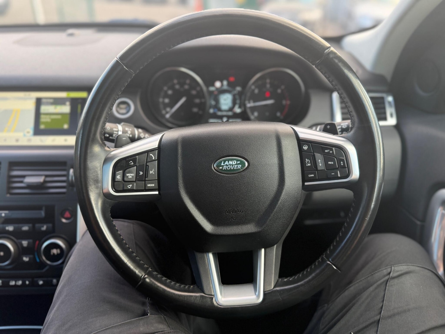Used Land Rover Discovery Sport 2018 for sale - 76689480: Photo 27