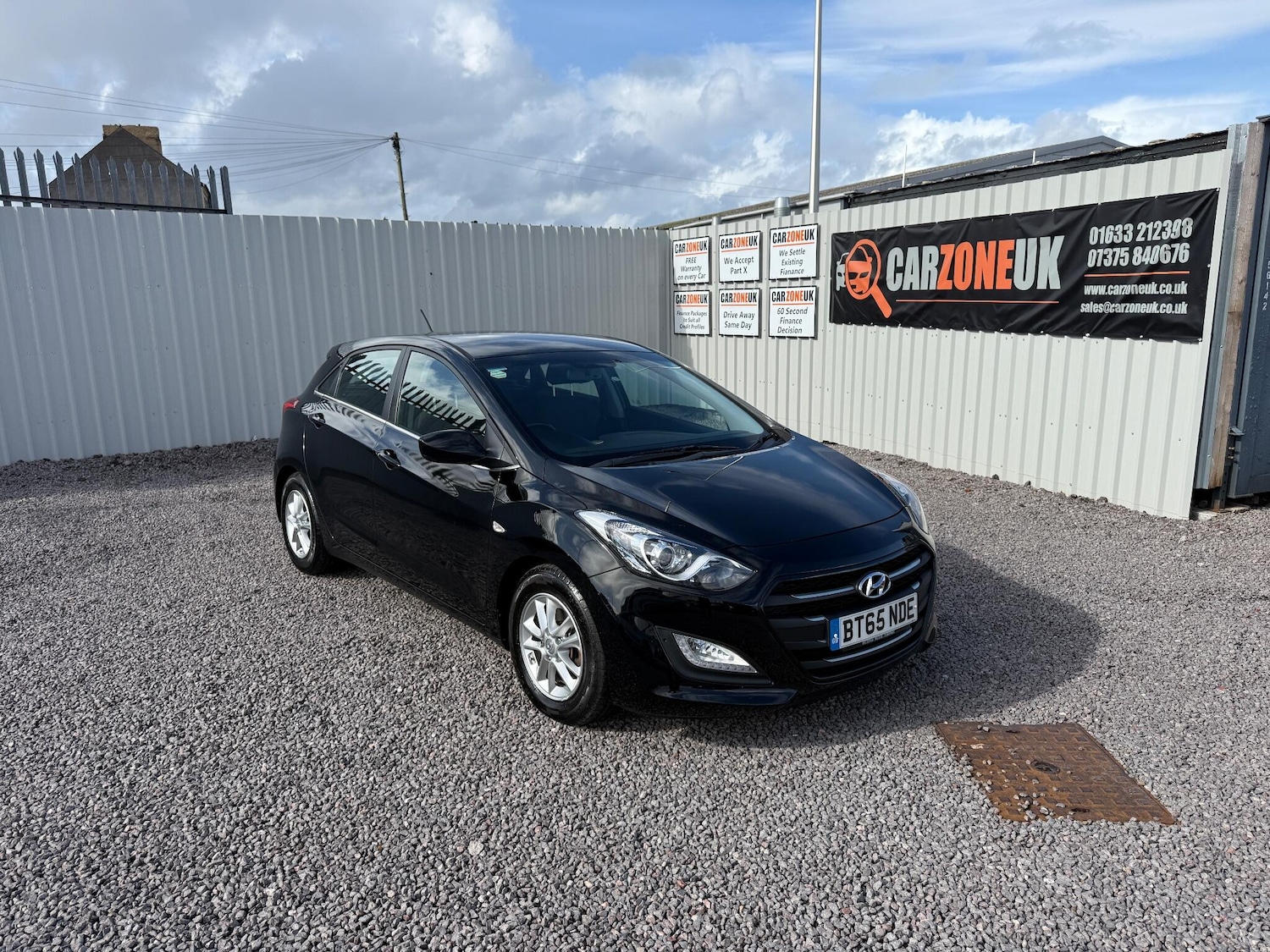 Used Hyundai i30 2015 for sale - 76688673: Photo 2