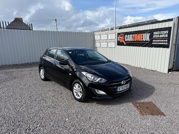 Used Hyundai i30 2015 for sale - 76688673: Photo