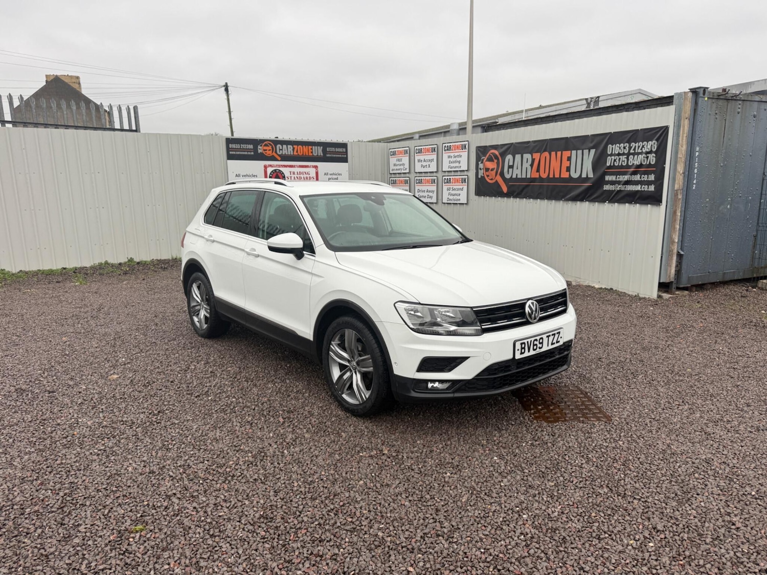 Used Volkswagen Tiguan 2019 for sale - 77812880: Photo 2