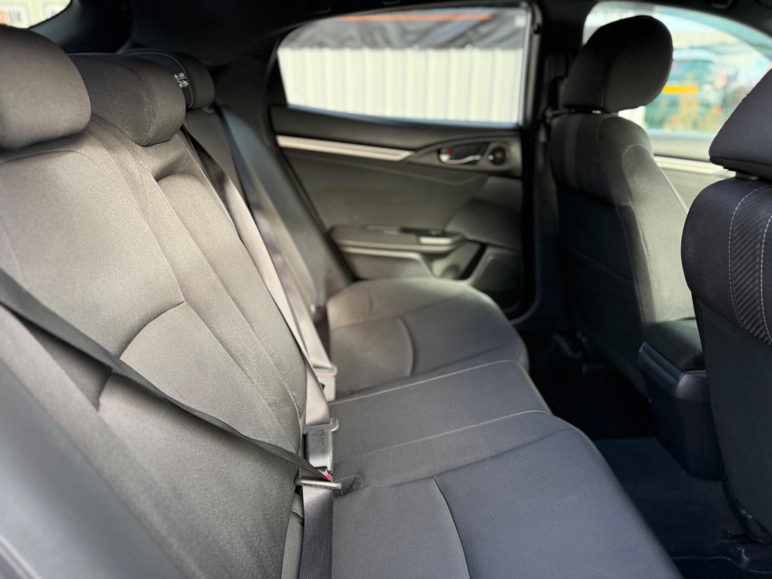 Used Honda Civic 2018 for sale - 76688975: Photo 15