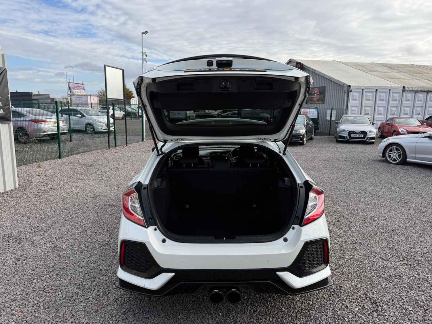 Used Honda Civic 2018 for sale - 76688975: Photo 22