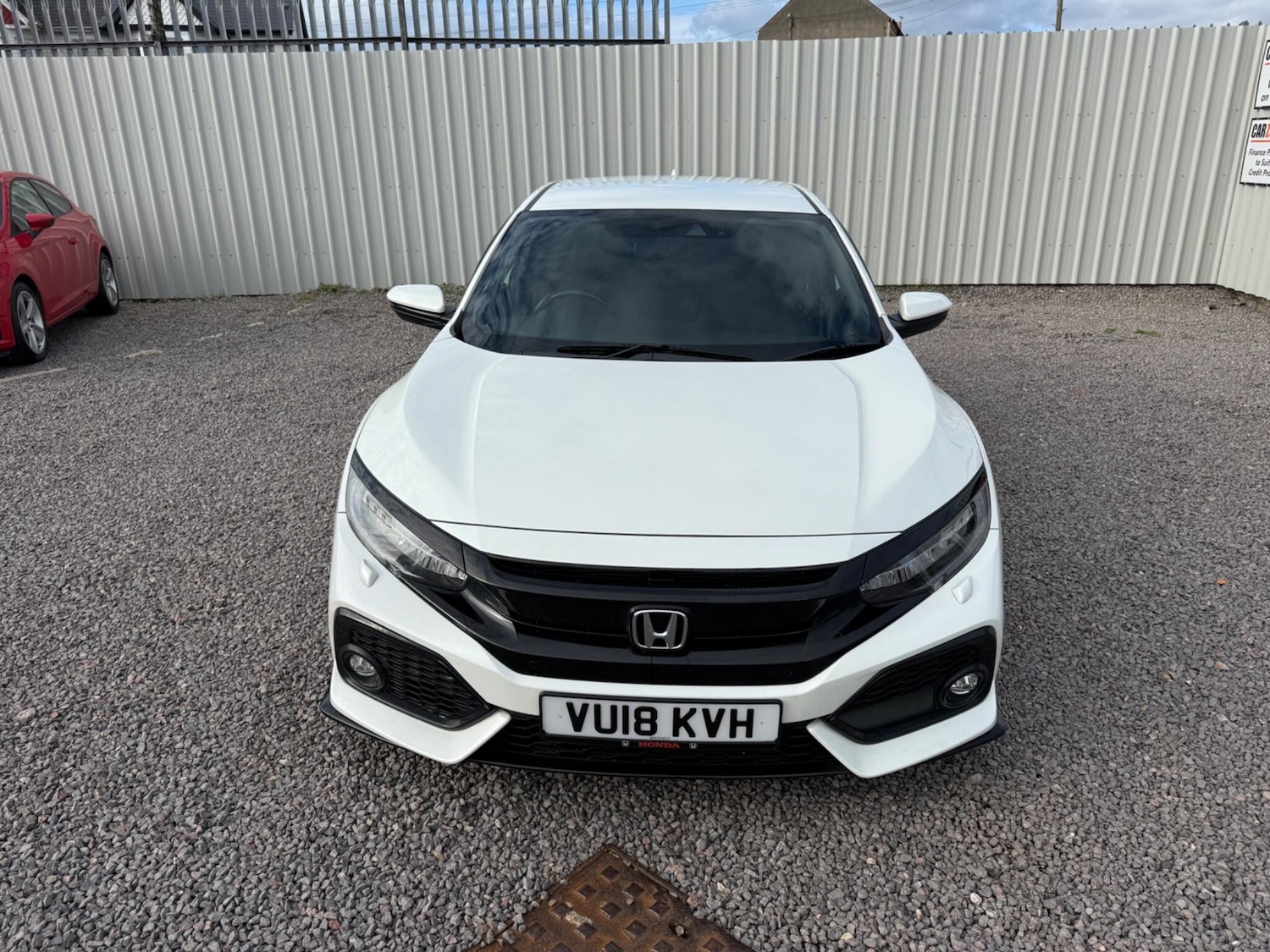Used Honda Civic 2018 for sale - 76688975: Photo 3