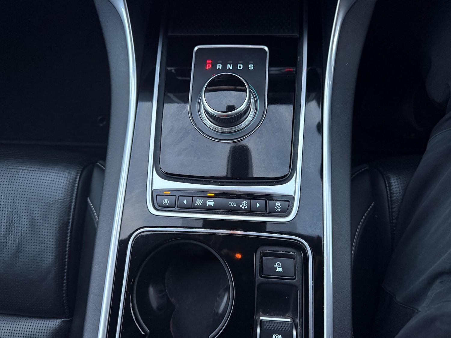 Used Jaguar XE 2017 for sale - 76866578: Photo 13