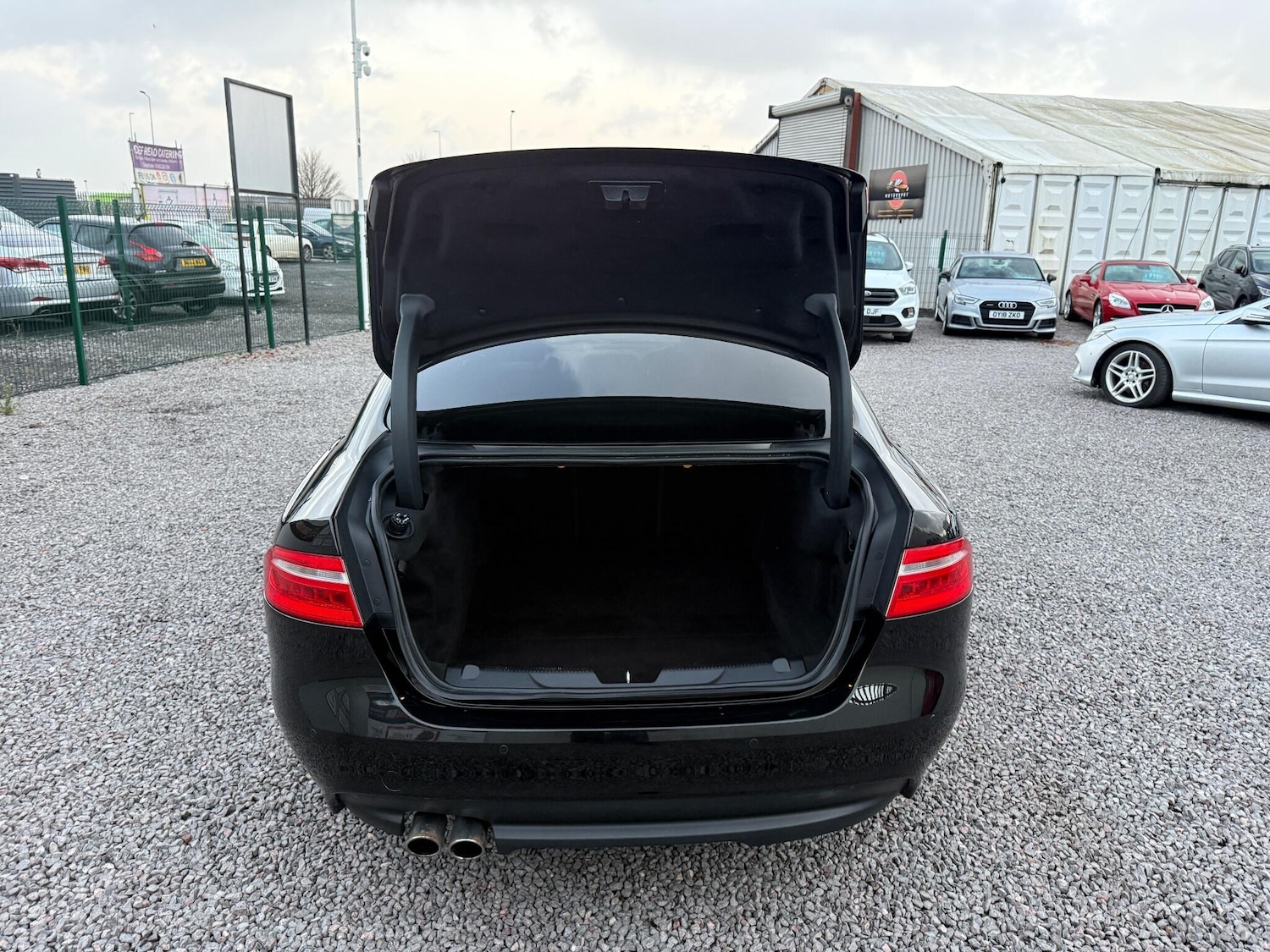 Used Jaguar XE 2017 for sale - 76866578: Photo 22