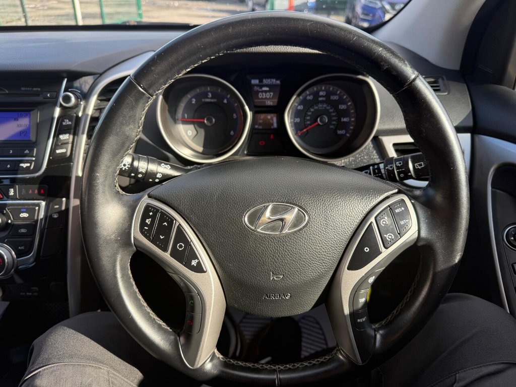 Used Hyundai i30 2015 for sale - 77112891: Photo 24