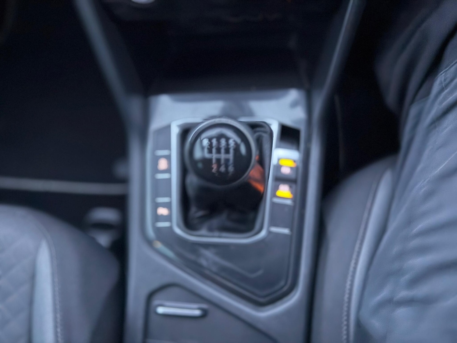 Used Volkswagen Tiguan 2018 for sale - 76976537: Photo 15