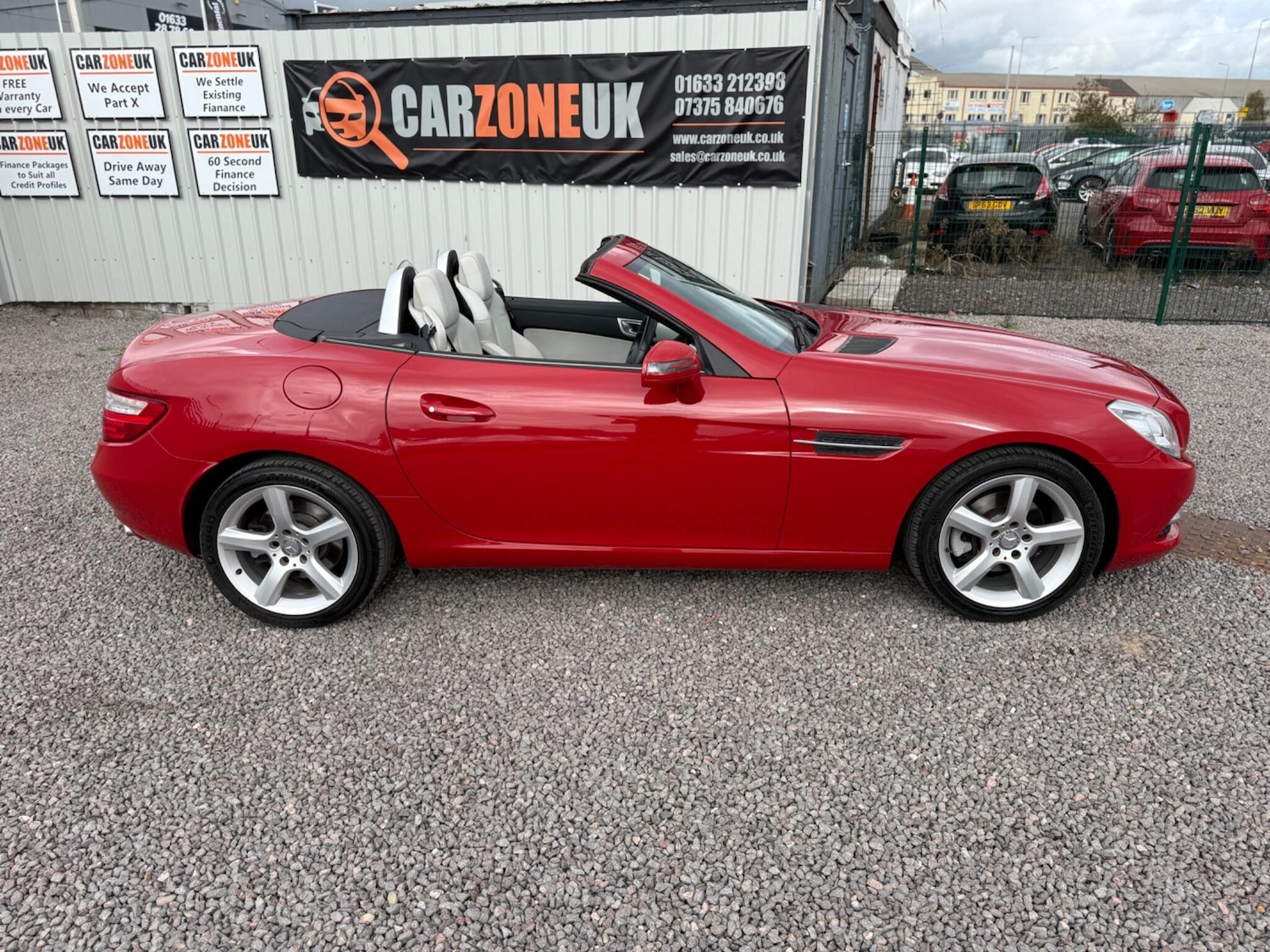 Used Mercedes-Benz SLK 2011 for sale - 76689008: Photo 15