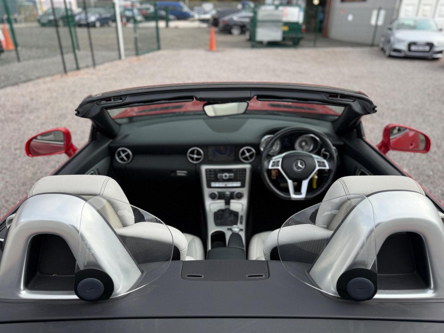 Used Mercedes-Benz SLK 2011 for sale - 76689008: Photo 19