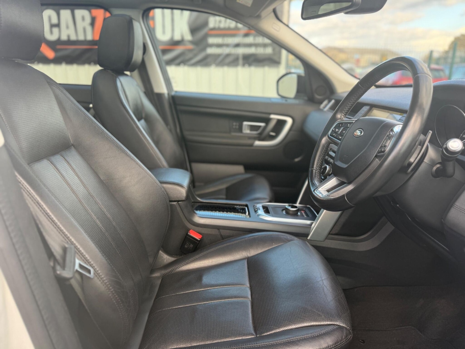 Used Land Rover Discovery Sport 2018 for sale - 77066334: Photo 11