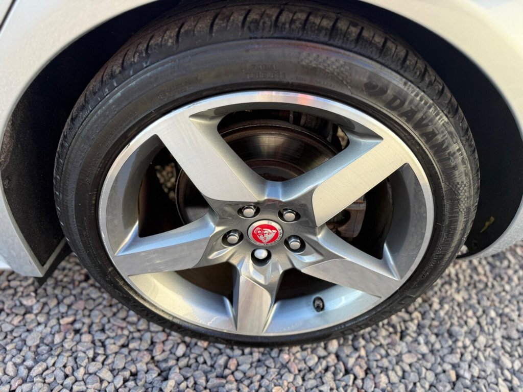 Used Jaguar XE 2018 for sale - 77112892: Photo 17