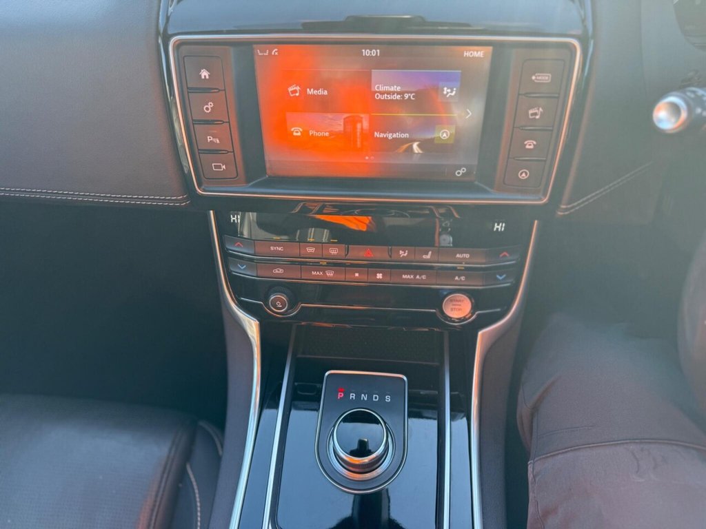 Used Jaguar XE 2018 for sale - 77112892: Photo 18