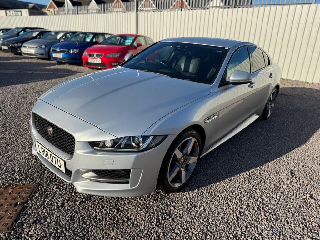 Used Jaguar XE 2018 for sale - 77112892: Photo 4