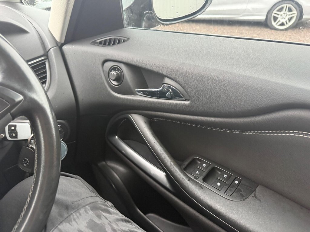 Used Vauxhall Zafira 2017 for sale - 77161641: Photo 16