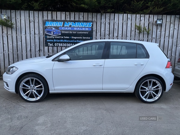Used Volkswagen Golf 2017 for sale - 76099696: Photo 1