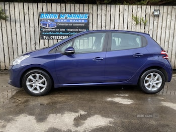 Used Peugeot 208 2015 for sale - 76002652: Photo