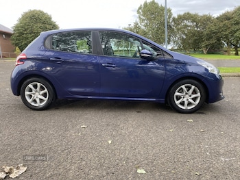 Used Peugeot 208 2015 for sale - 76002652: Photo