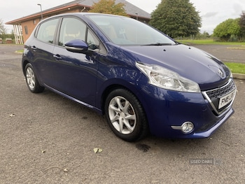 Used Peugeot 208 2015 for sale - 76002652: Photo